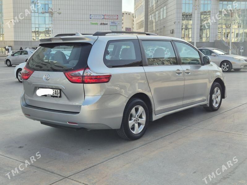 Toyota Sienna 2020 - 361 000 TMT - Ашхабад - img 4