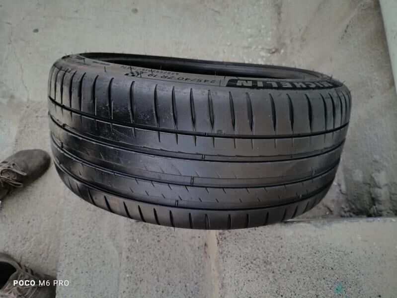 245 40 19 Michelin 500 TMT - Bedew - img 3