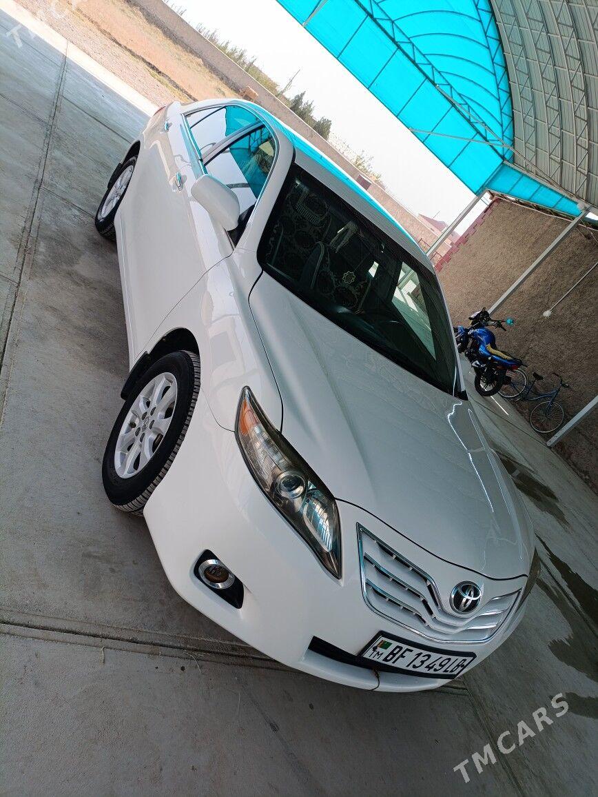 Toyota Camry 2011 - 195 000 TMT - Койтендаг - img 3