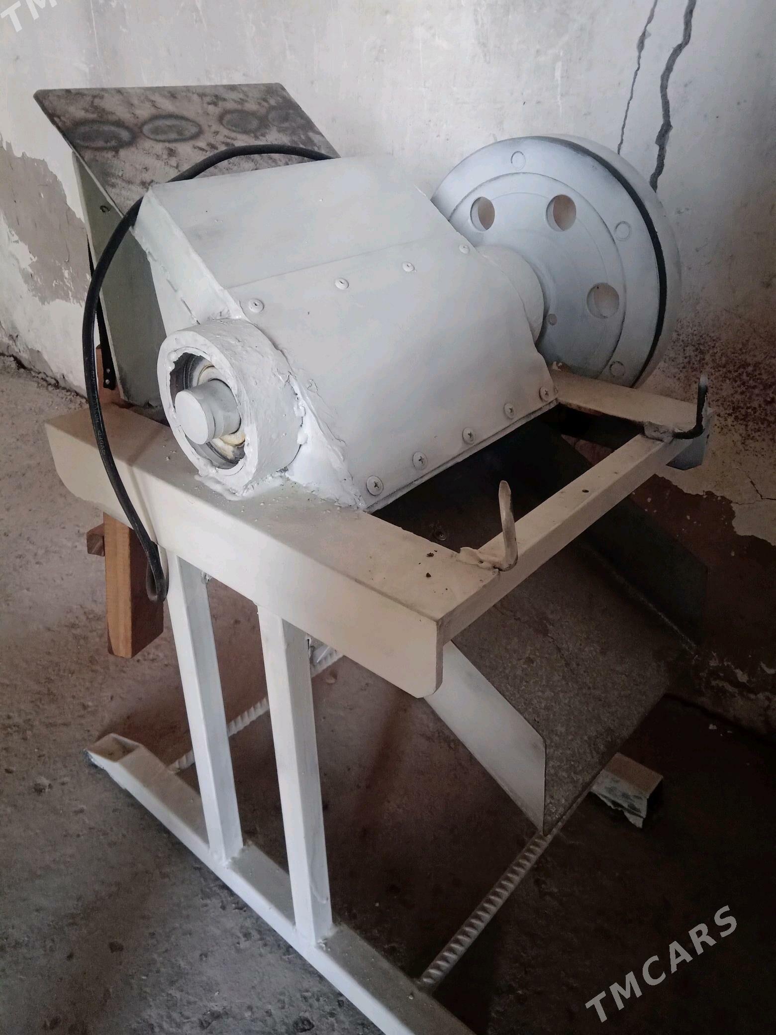 petir çòrek dogroyan stanok - Gökdepe - img 3