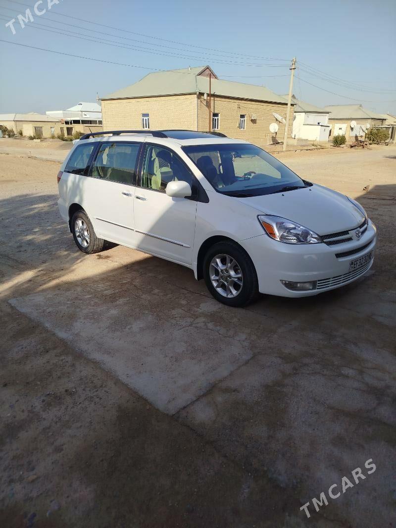 Toyota Sienna 2004 - 250 000 TMT - Mary - img 4