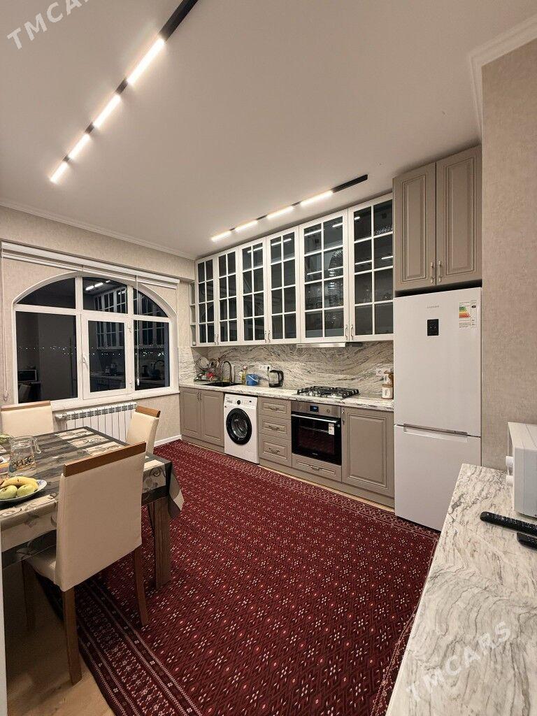 Таслама 4 ком 4 этаж 112 м2 - Köşi - img 7