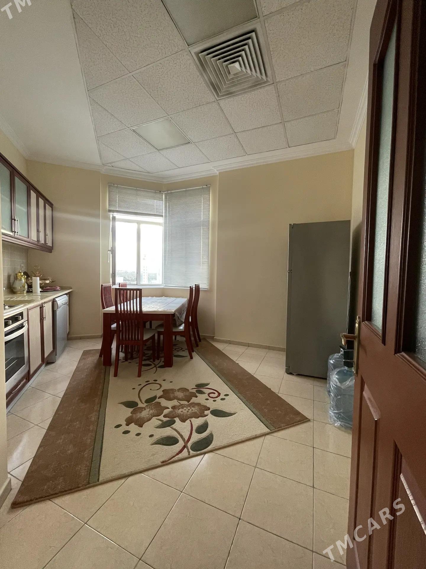 PODWOYSKI 3 KOMNAT 97 BAHA - Sowetskiý köç. (Garaşsyzlyk şaýoly) - img 4