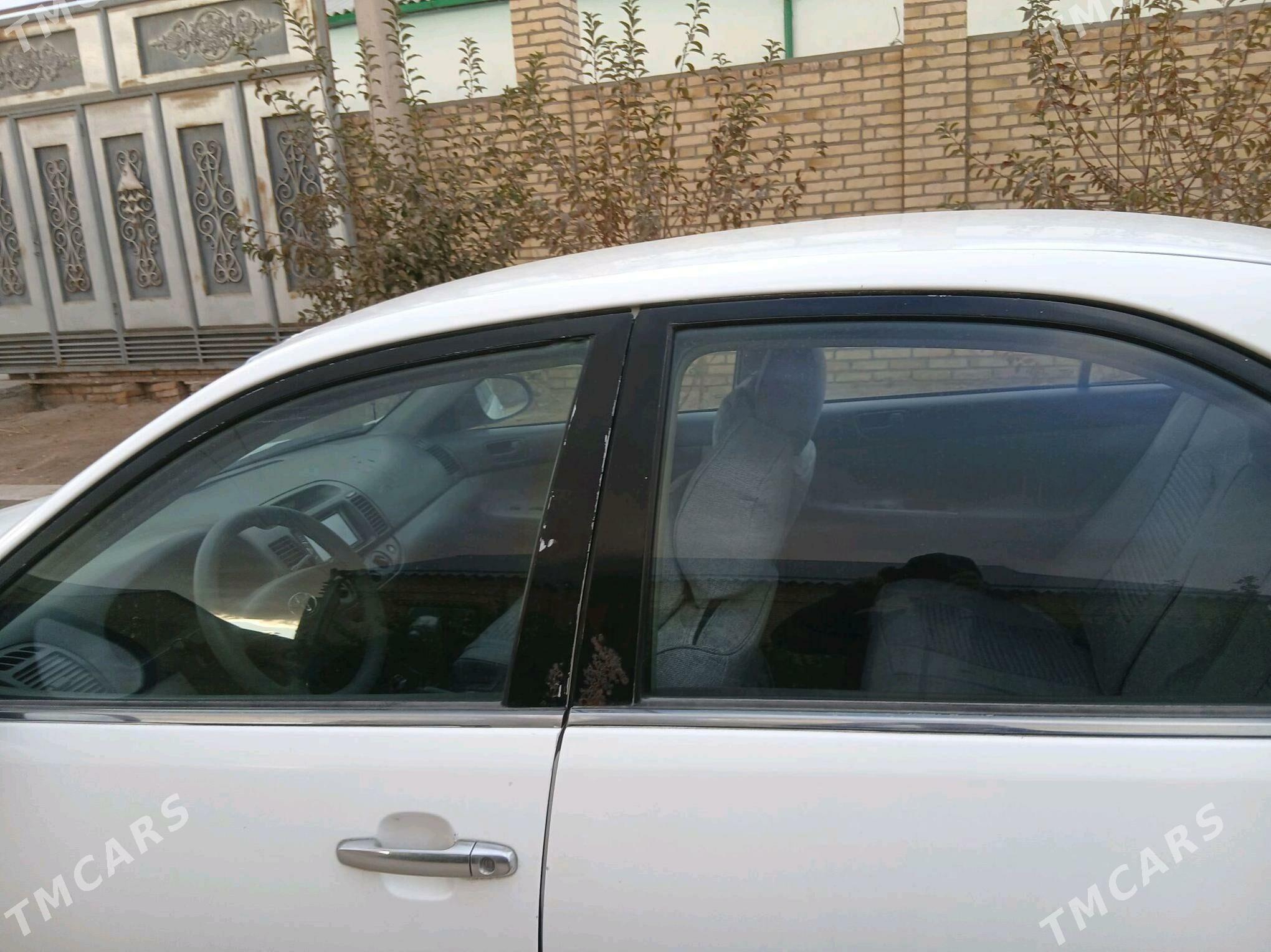 Toyota Camry 2004 - 140 000 TMT - Halaç - img 5