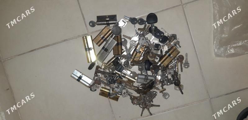 текерчеклер,ачарлар - Olimpiýa şäherçesi - img 6