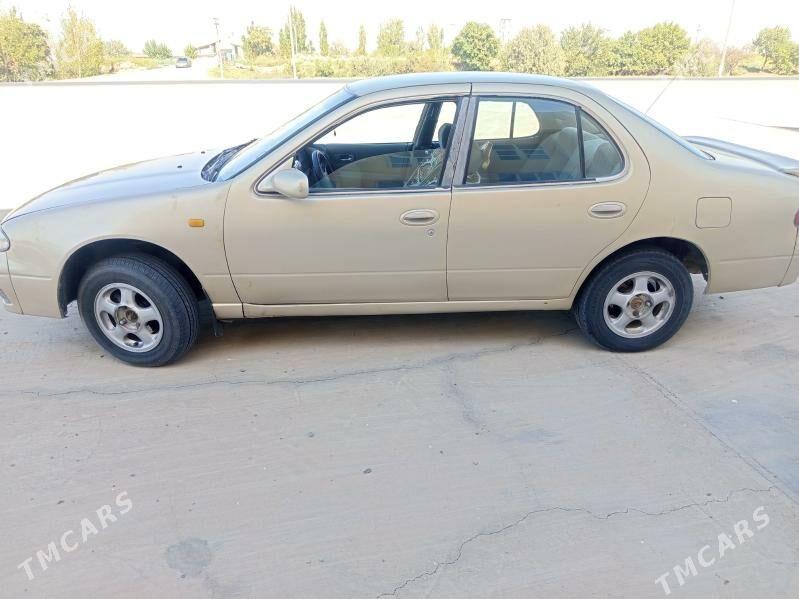 Nissan Bluebird 1997 - 40 000 TMT - Garabekewül - img 1