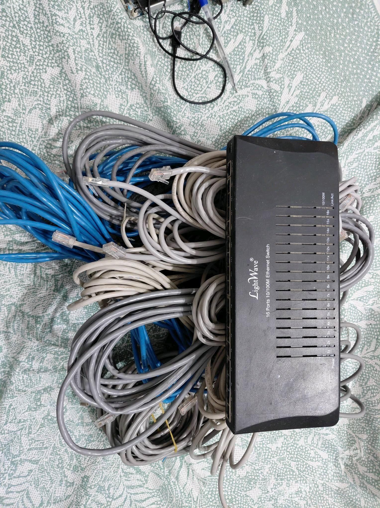 switch 16 portlyk+kabeli - Büzmeýin - img 3