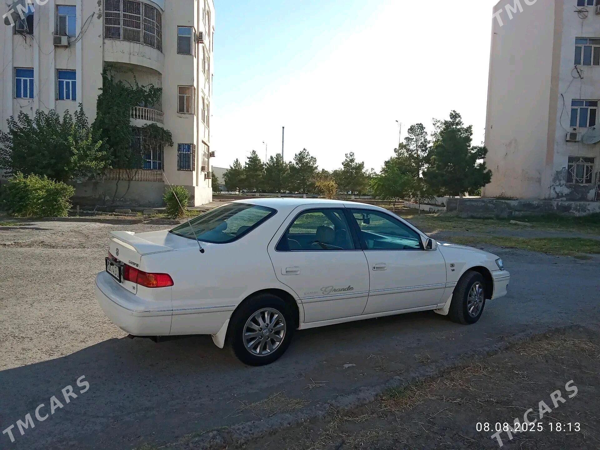 Toyota Camry 2001 - 200 000 TMT - Туркменабат - img 8