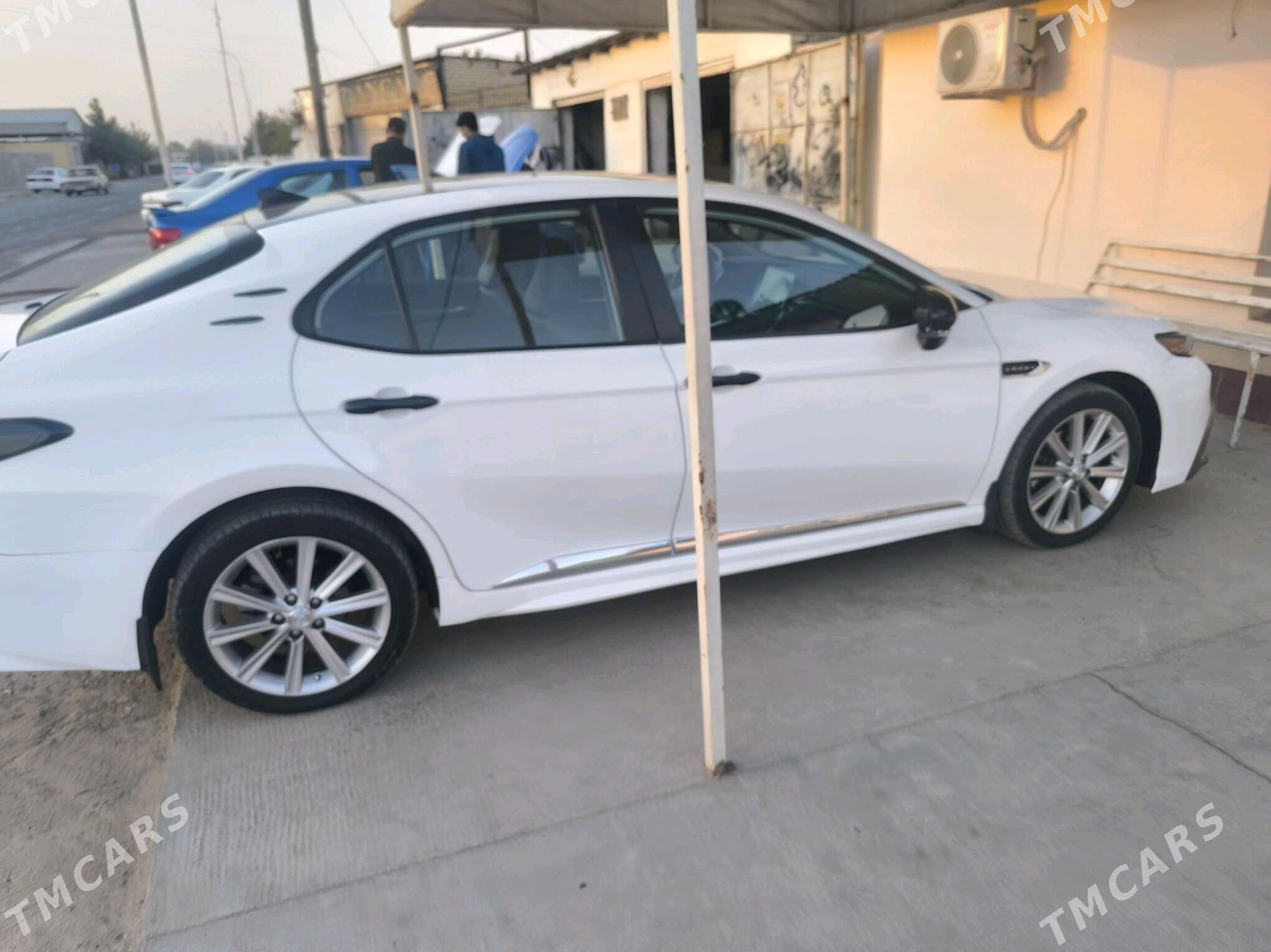 Toyota Camry 2022 - 320 000 TMT - Мары - img 3