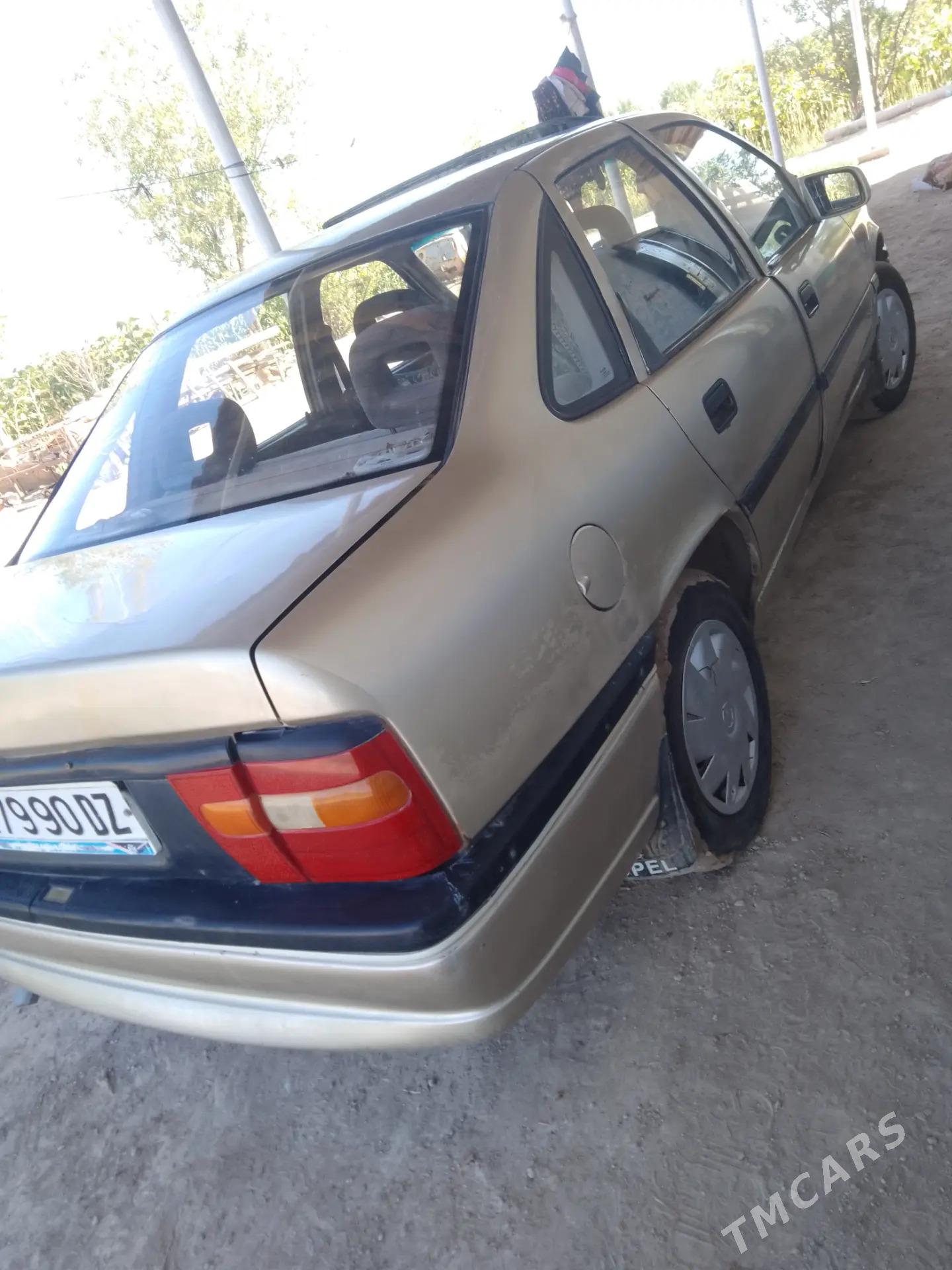 Opel Vectra 1992 - 32 000 TMT - Болдумсаз - img 5