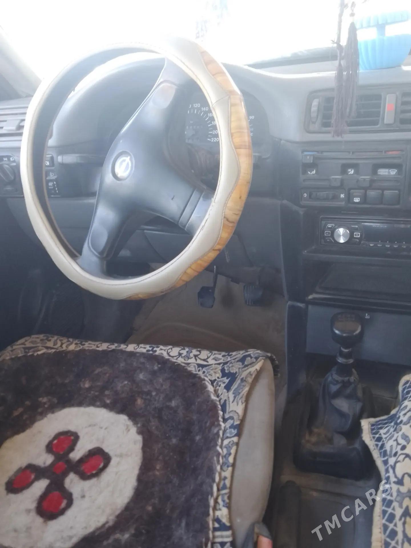 Opel Vectra 1992 - 32 000 TMT - Болдумсаз - img 6