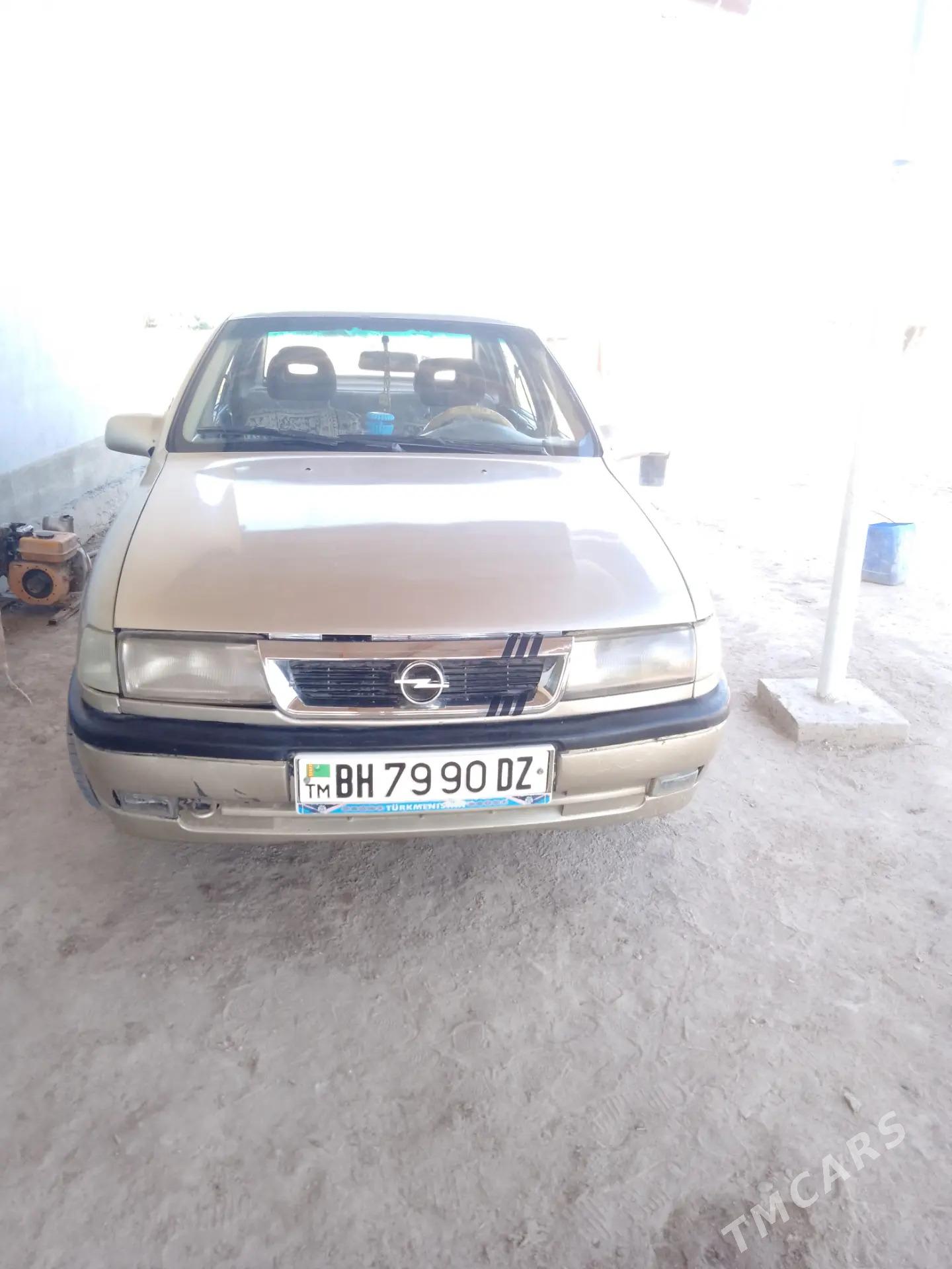 Opel Vectra 1992 - 32 000 TMT - Болдумсаз - img 4