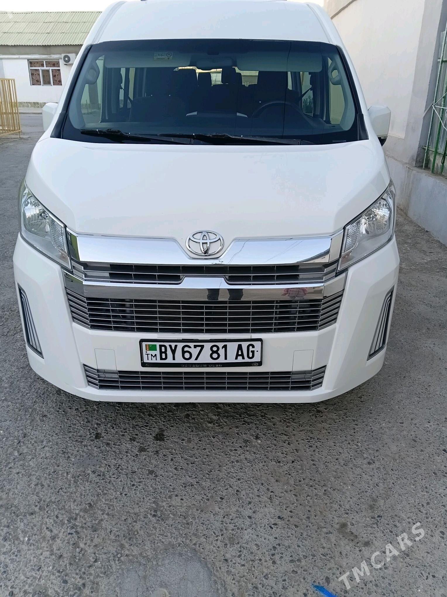 Toyota Hiace 2019 - 640 000 TMT - Ашхабад - img 1