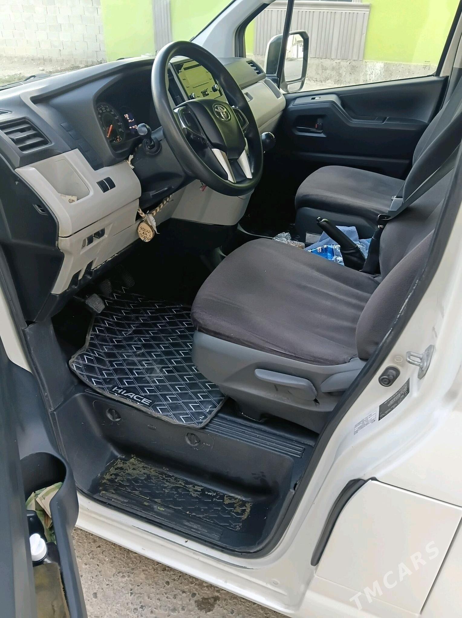 Toyota Hiace 2019 - 640 000 TMT - Ашхабад - img 5