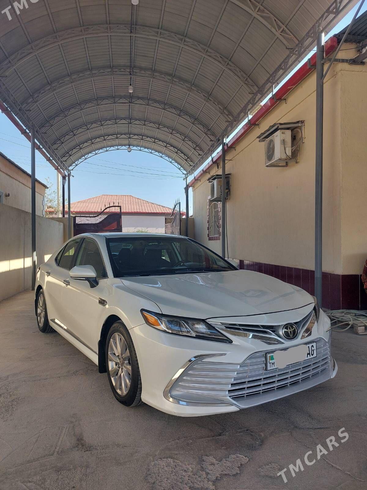 Toyota Camry 2018 - 250 000 TMT - Ашхабад - img 3