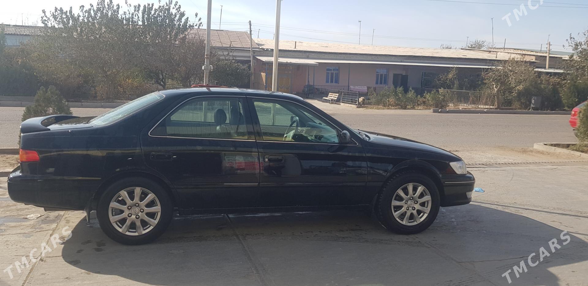 Toyota Camry 1998 - 140 000 TMT - Дашогуз - img 2