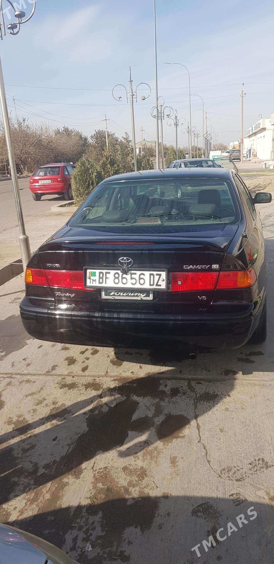 Toyota Camry 1998 - 140 000 TMT - Дашогуз - img 3