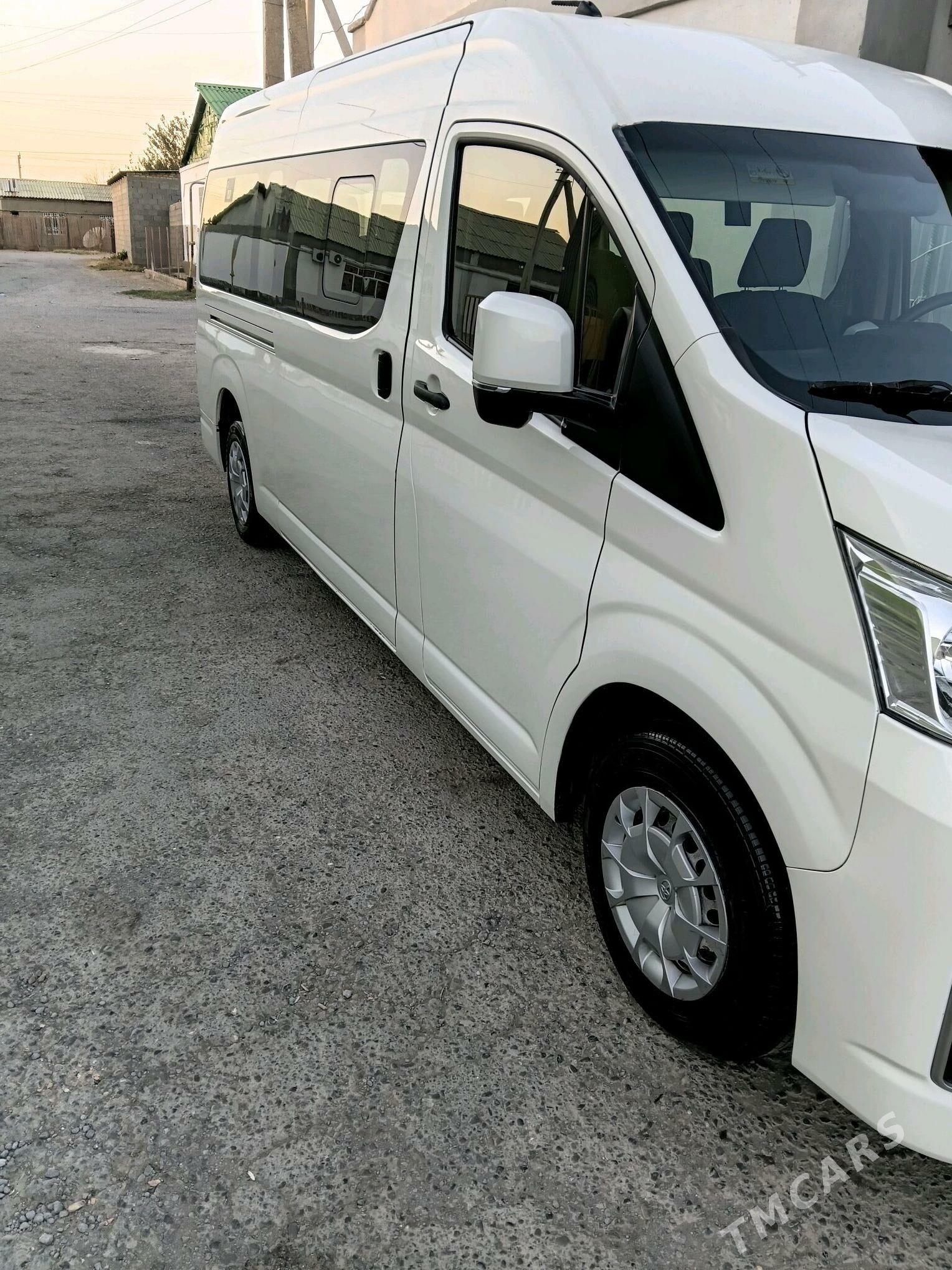 Toyota Hiace 2019 - 640 000 TMT - Ашхабад - img 8