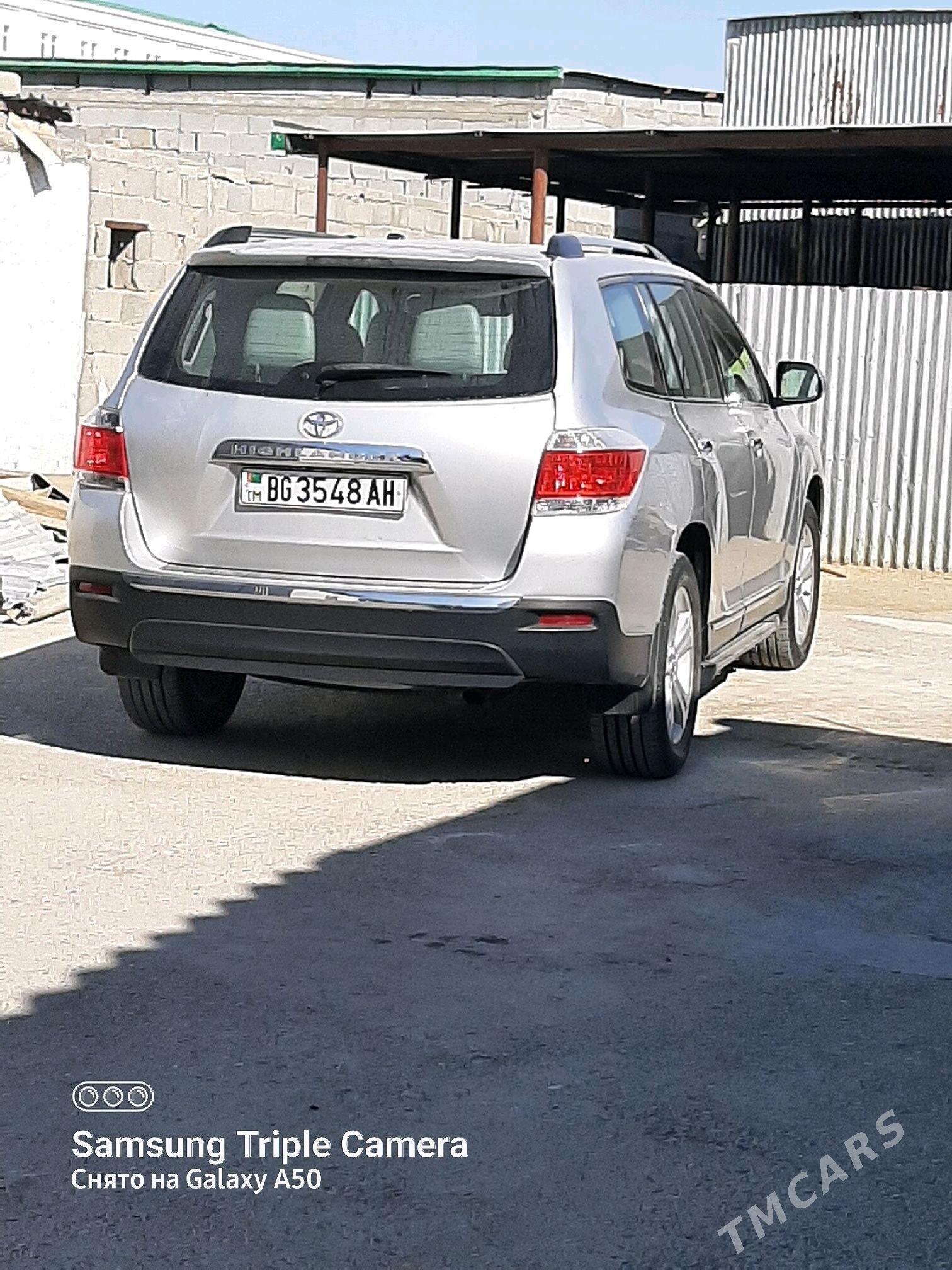 Toyota Highlander 2011 - 367 000 TMT - Ашхабад - img 2