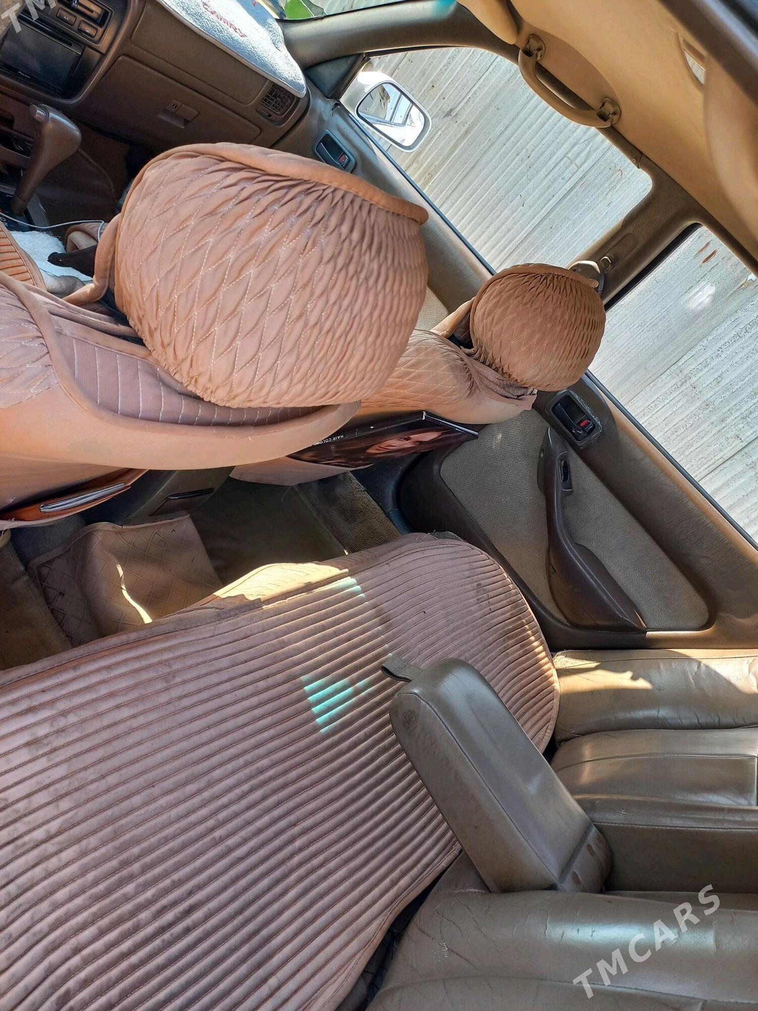 Toyota Camry 1995 - 110 000 TMT - Мары - img 3