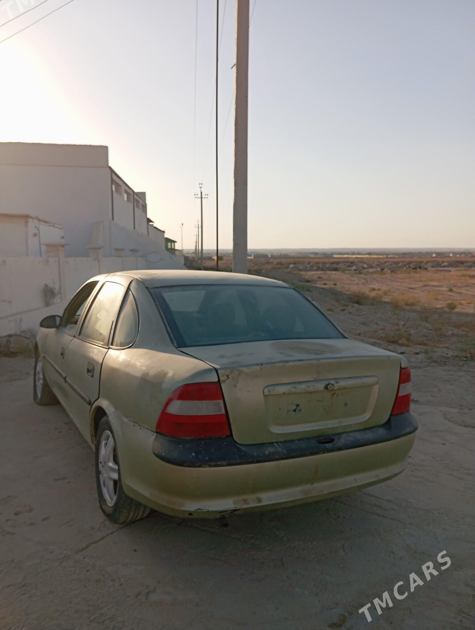 Opel Vectra 2025 - 30 000 TMT - Balkanabat - img 4