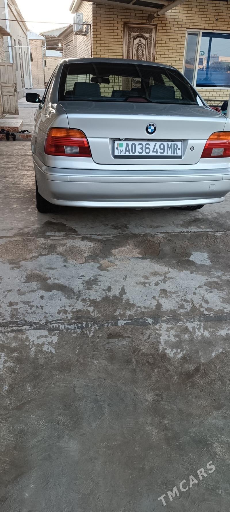 BMW E39 2003 - 132 000 TMT - Sakarçäge - img 3