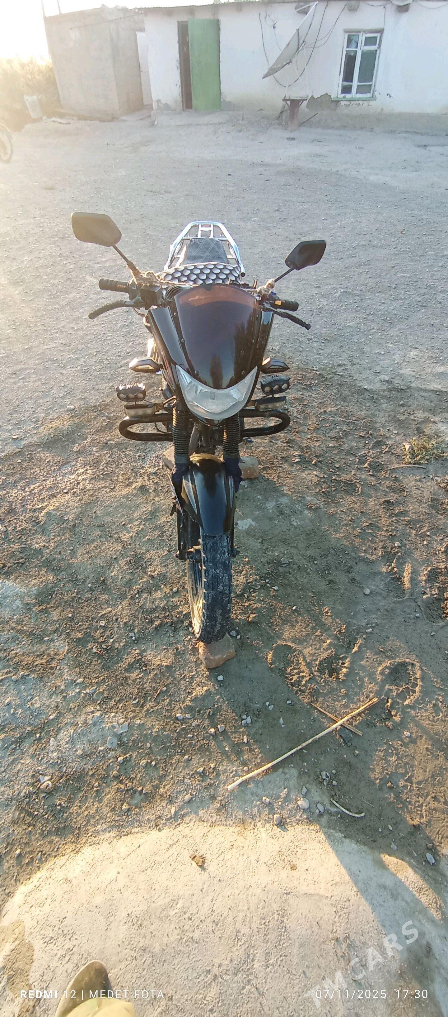 Fekon FK150-8G 2024 - 15 000 TMT - Bäherden - img 4