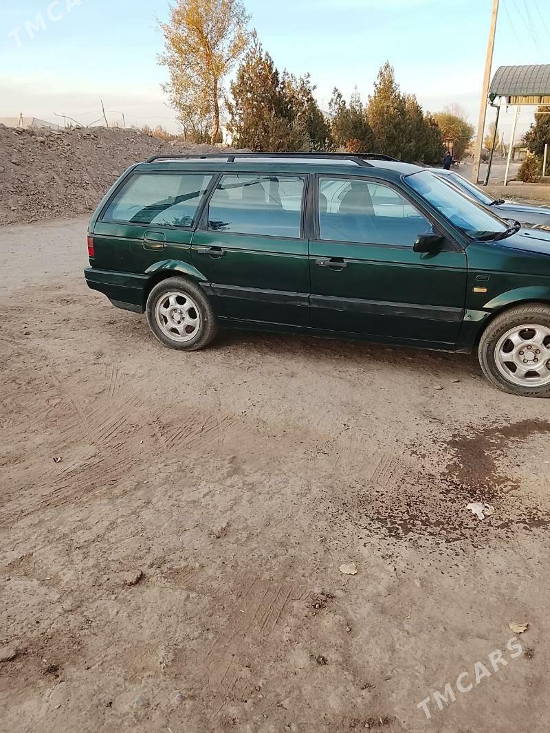 Volkswagen Passat 1993 - 20 000 TMT - Gurbansoltan Eje - img 2