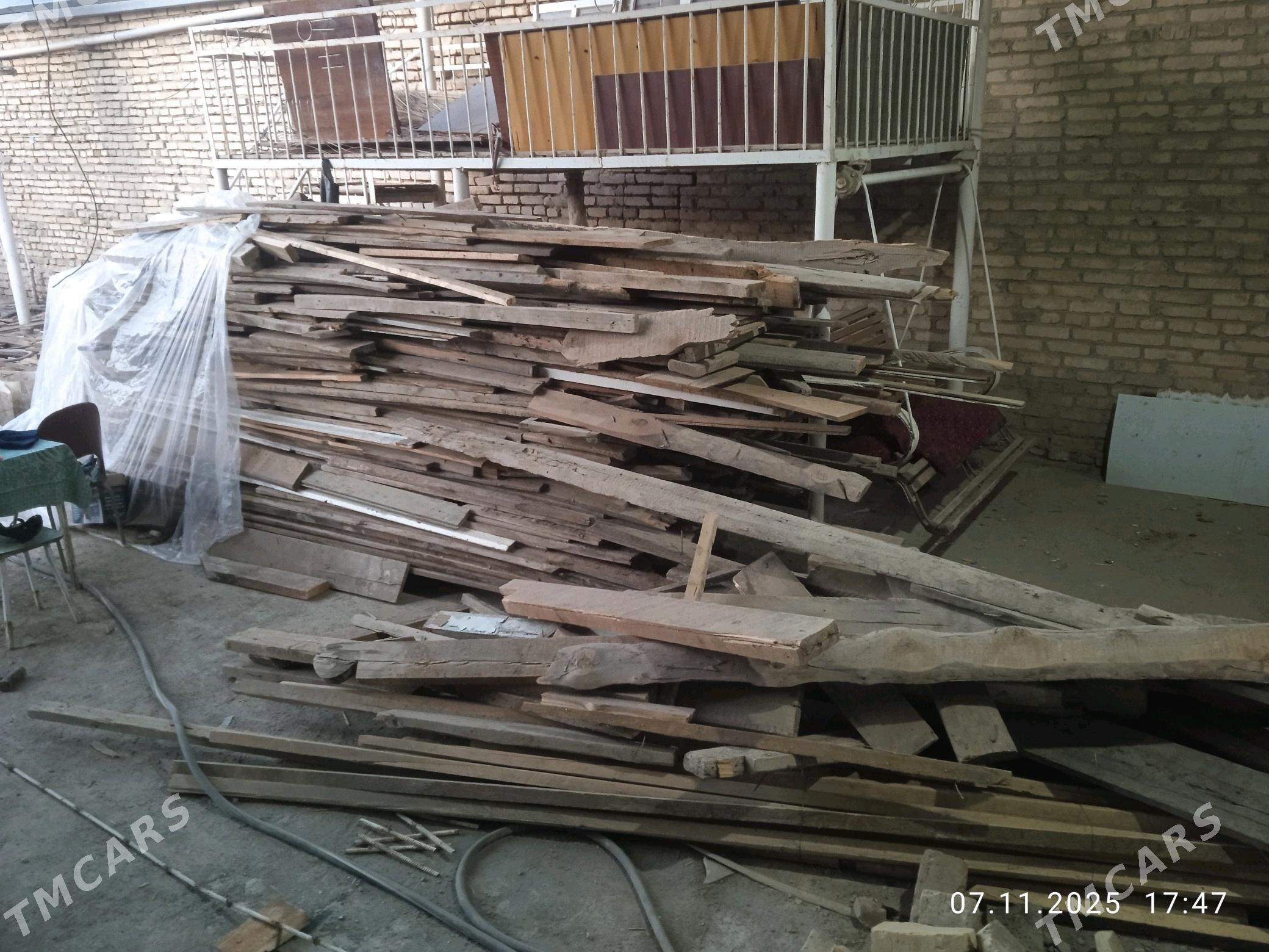 POLUK AGAC STRAPILA CEREPNOY - Мары - img 2