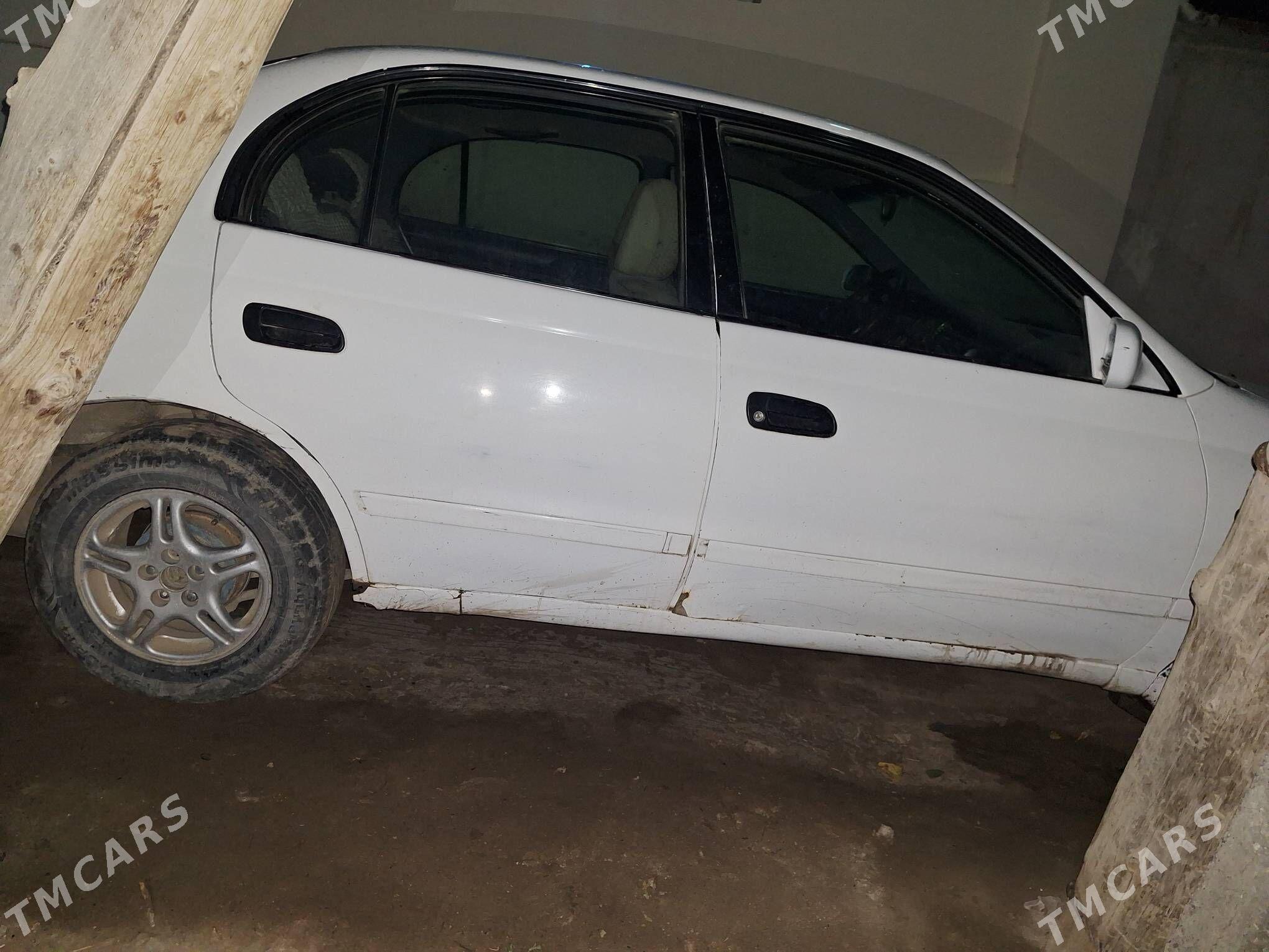 Toyota Carina 1994 - 45 000 TMT - Кёнеургенч - img 3