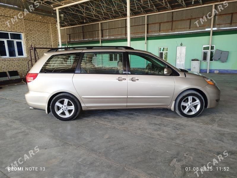 Toyota Sienna 2008 - 240 000 TMT - Векильбазар - img 2