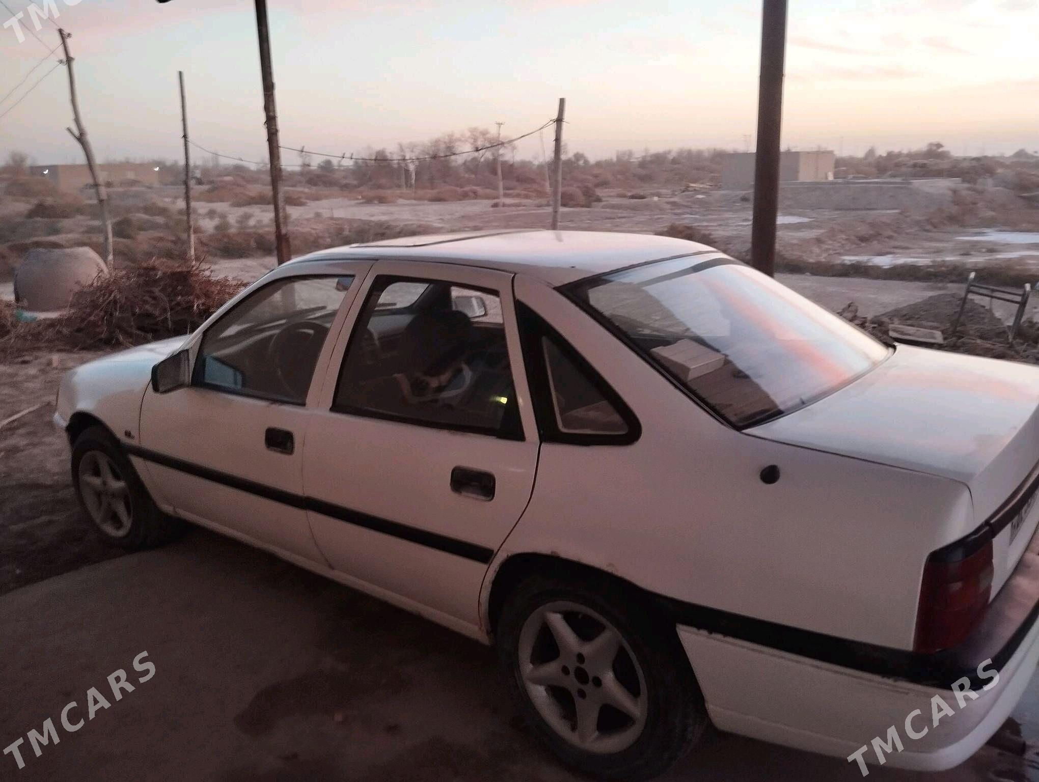 Opel Vectra 1994 - 20 000 TMT - Гурбансолтан Едже - img 2