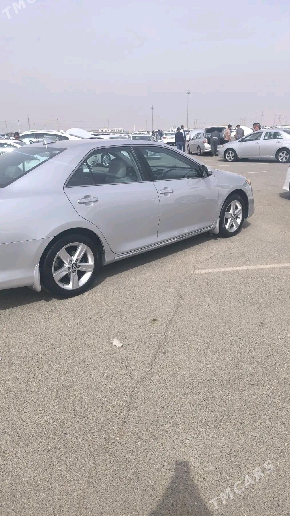 Toyota Camry 2012 - 240 000 TMT - Дашогуз - img 3