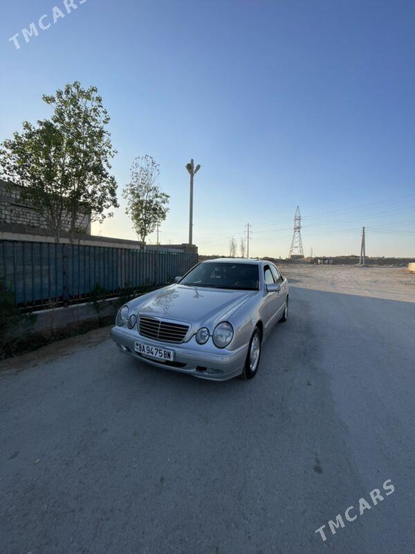 Mercedes-Benz E320 2002 - 130 000 TMT - Балканабат - img 2