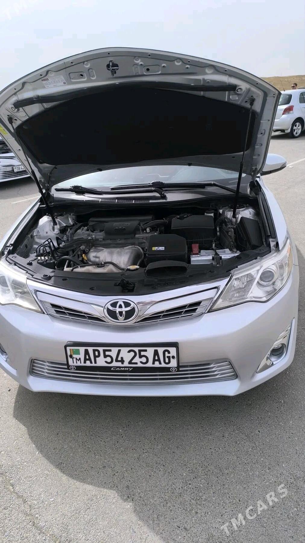 Toyota Camry 2012 - 240 000 TMT - Дашогуз - img 4