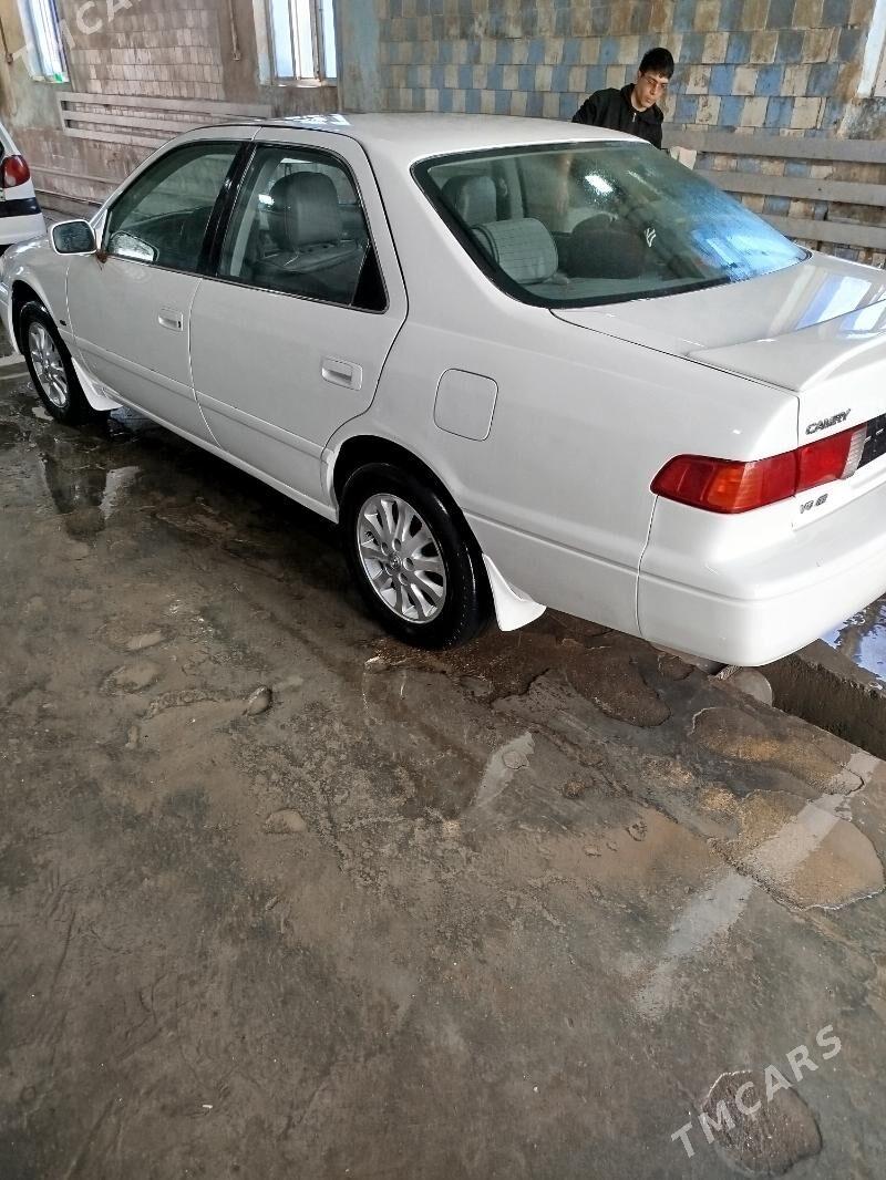 Toyota Camry 2001 - 170 000 TMT - Акдепе - img 2
