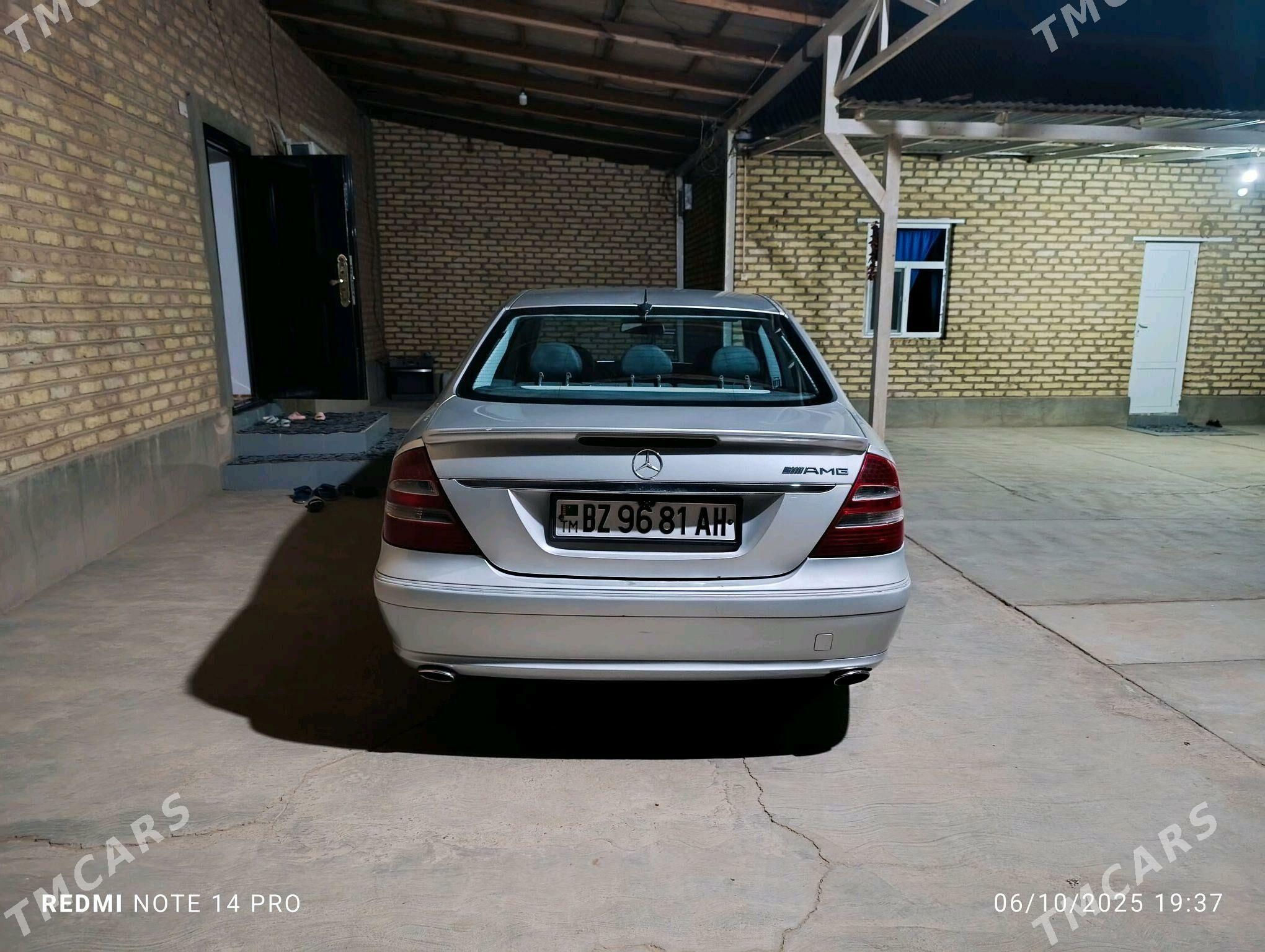 Mercedes-Benz E320 2003 - 105 000 TMT - Серахс - img 2