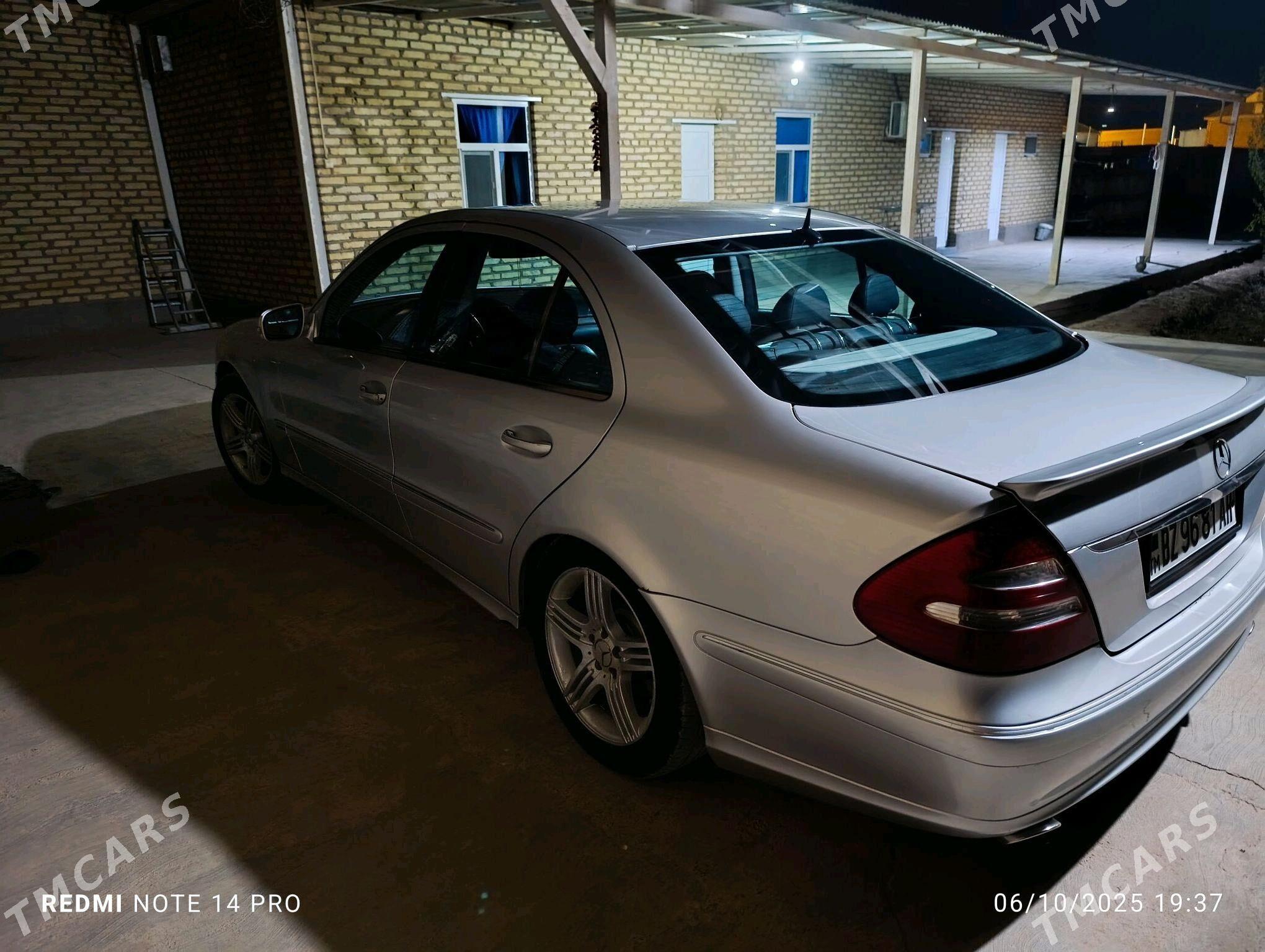 Mercedes-Benz E320 2003 - 105 000 TMT - Серахс - img 3