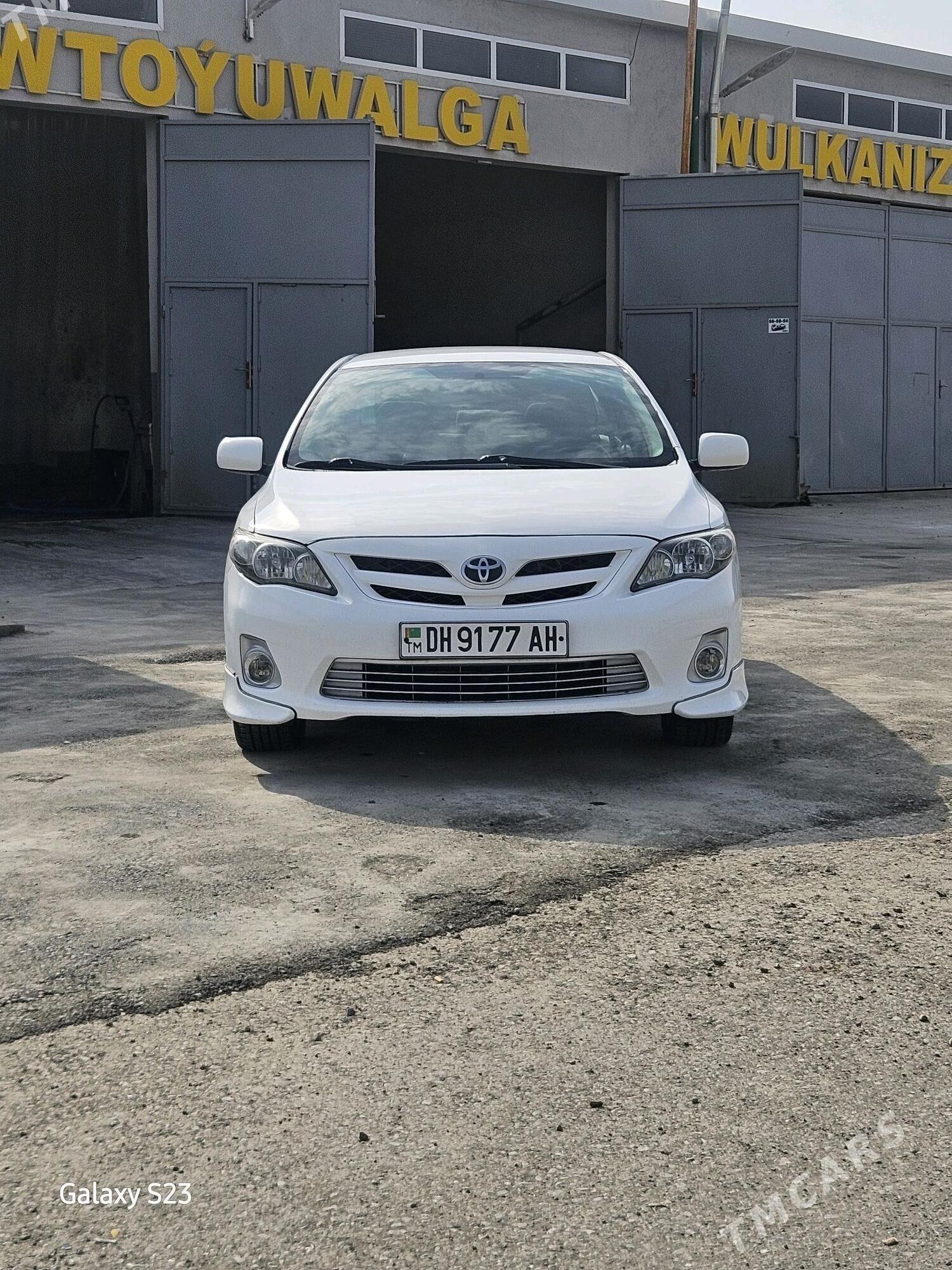 Toyota Corolla 2013 - 182 000 TMT - Gökdepe - img 3