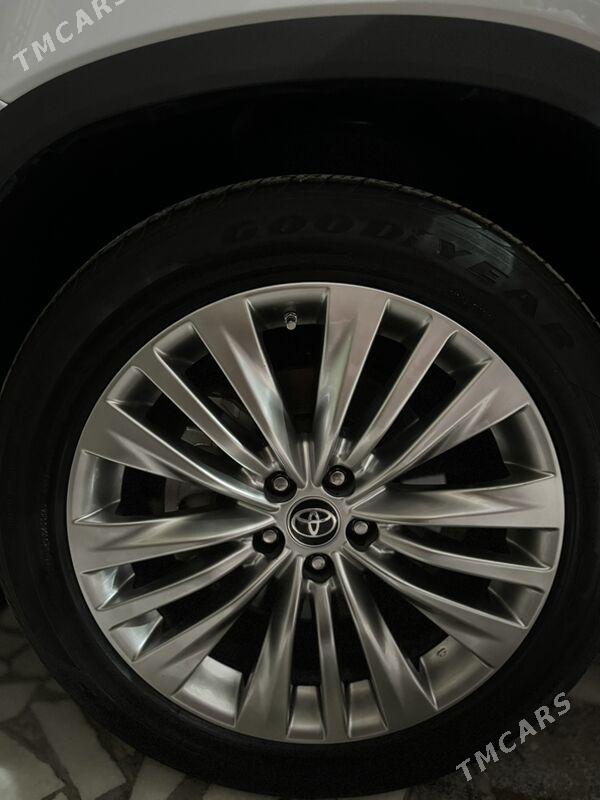 Toyota Highlander 2022 - 715 000 TMT - Ашхабад - img 6