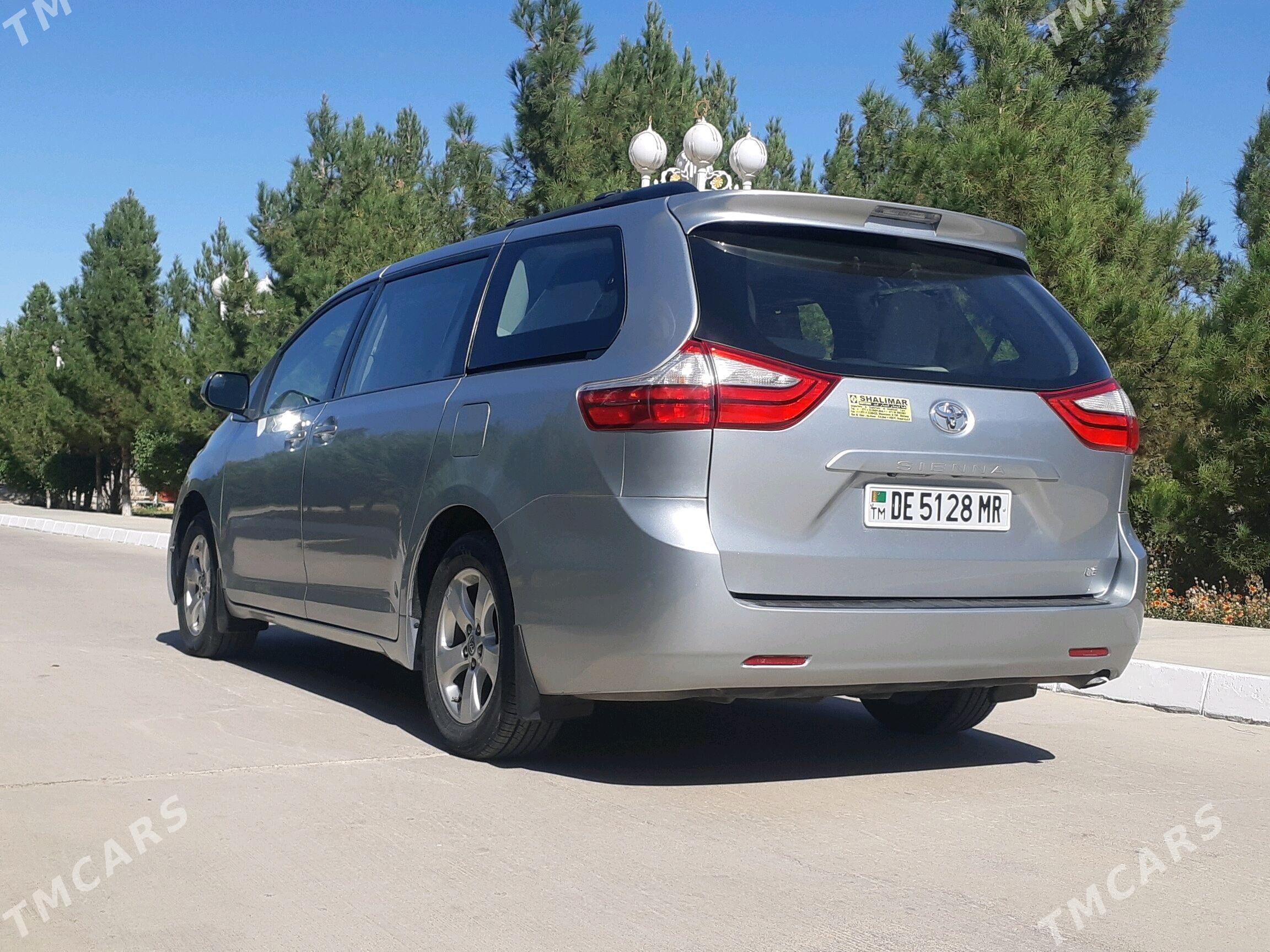 Toyota Sienna 2016 - 360 000 TMT - Мары - img 1