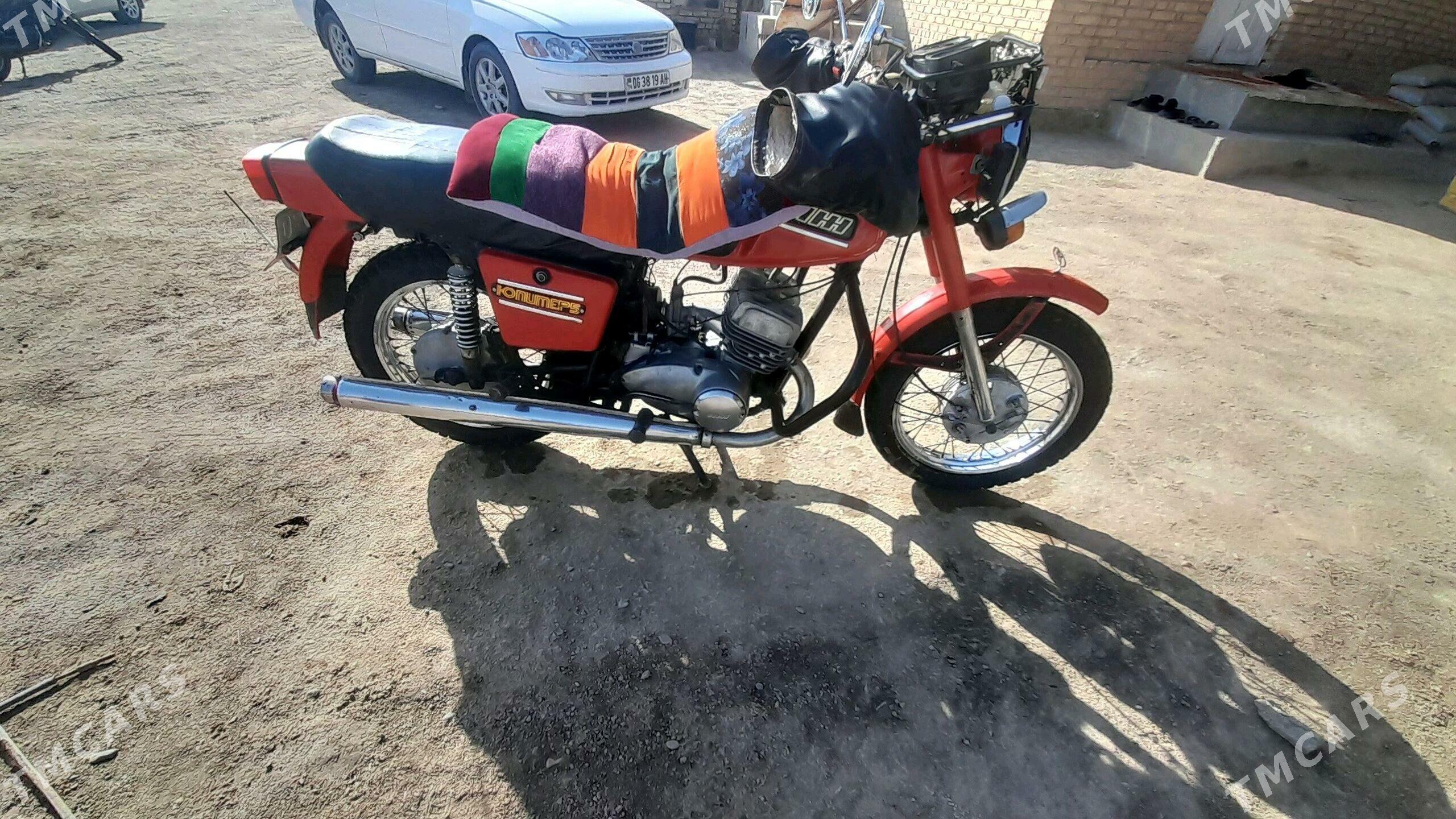 Iž Ýupiter 2011 - 15 000 TMT - Теджен - img 5