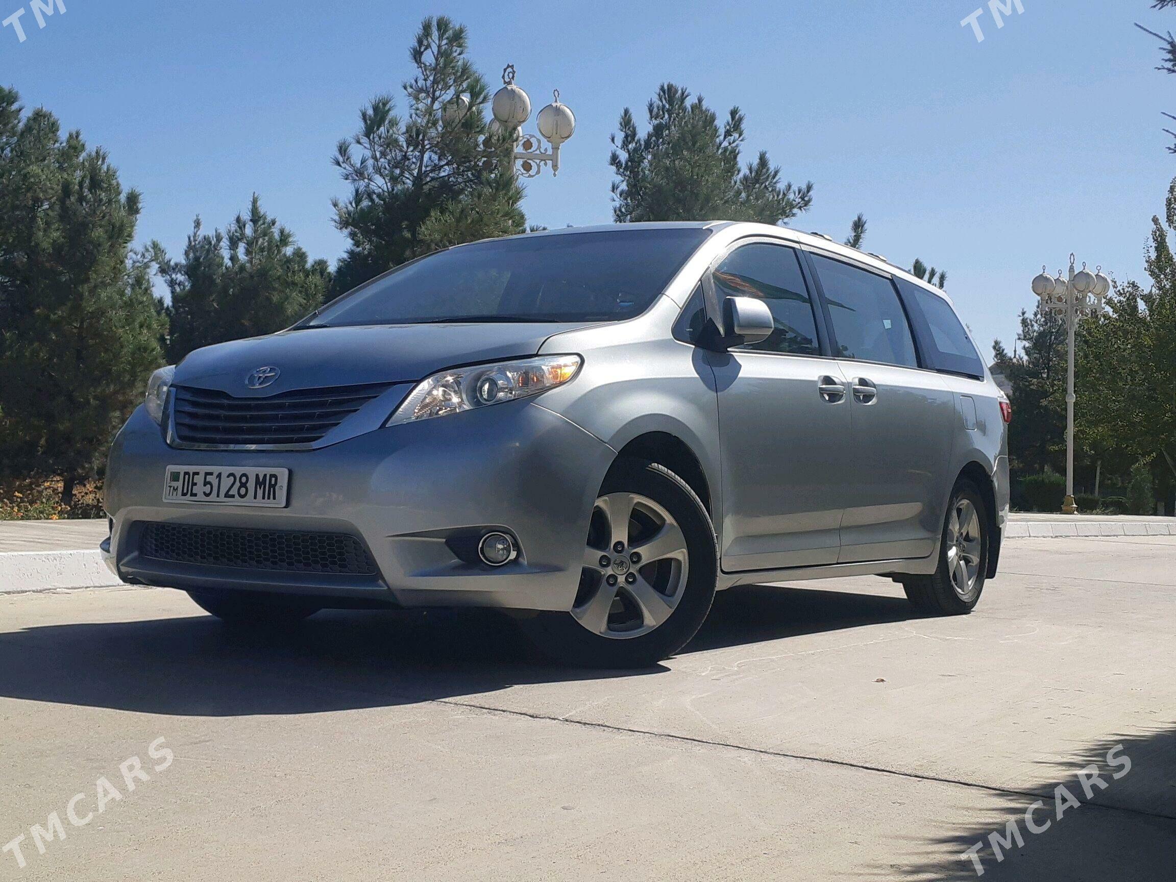 Toyota Sienna 2016 - 360 000 TMT - Мары - img 6