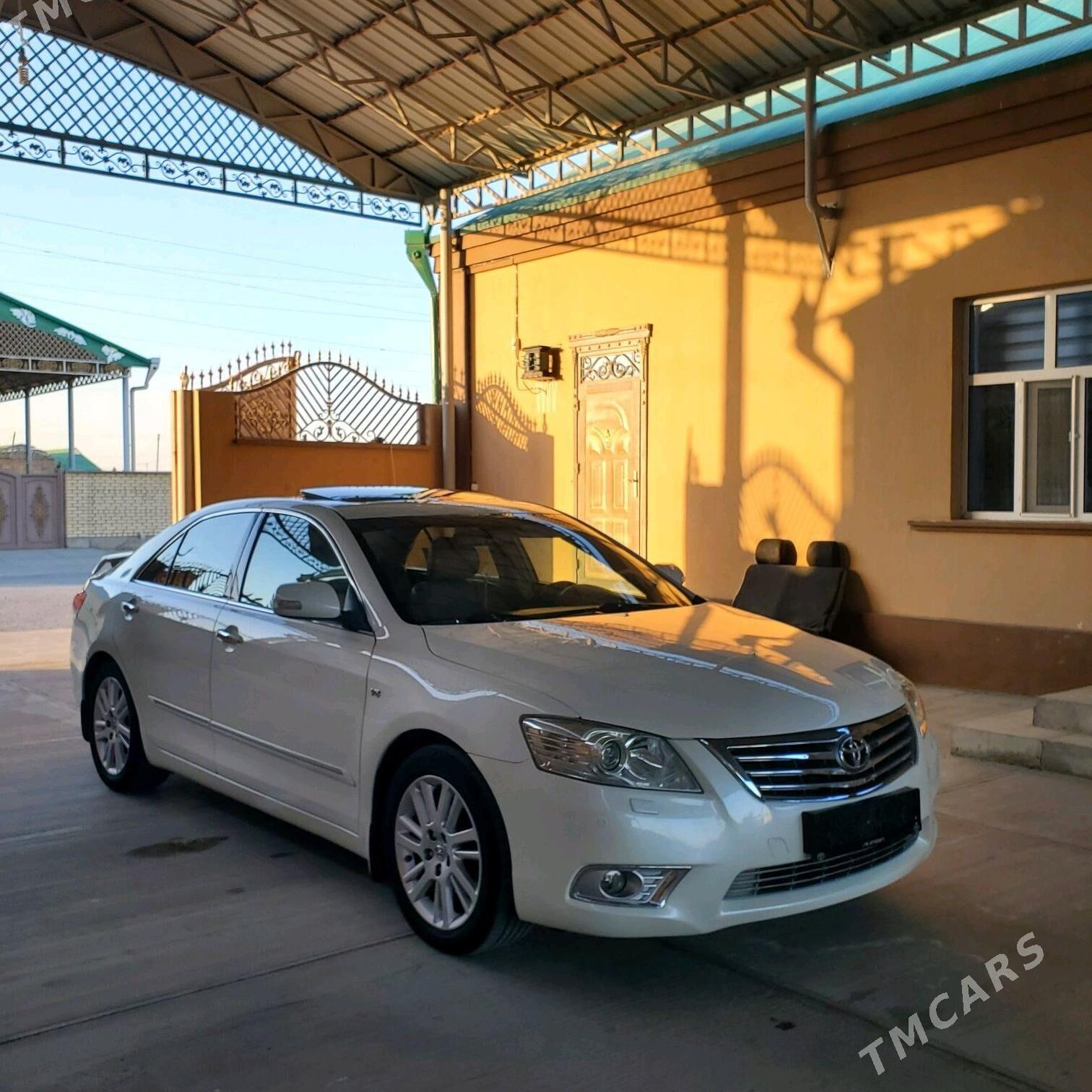 Toyota Aurion 2011 - 250 000 TMT - "Алтын Асыр" Гундогар базары ( Толкучка) - img 5