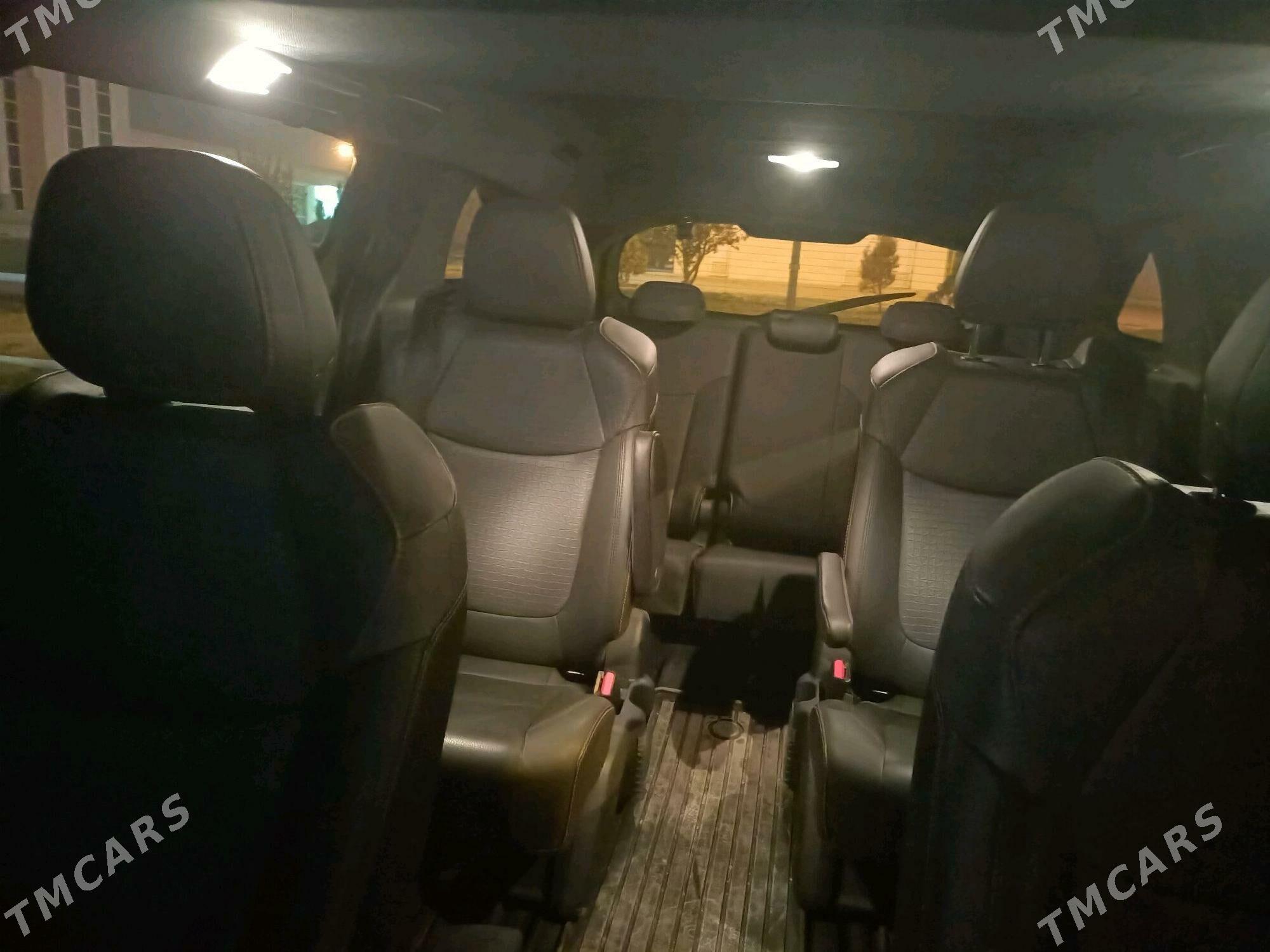 Toyota Sienna 2022 - 630 000 TMT - Туркменабат - img 4