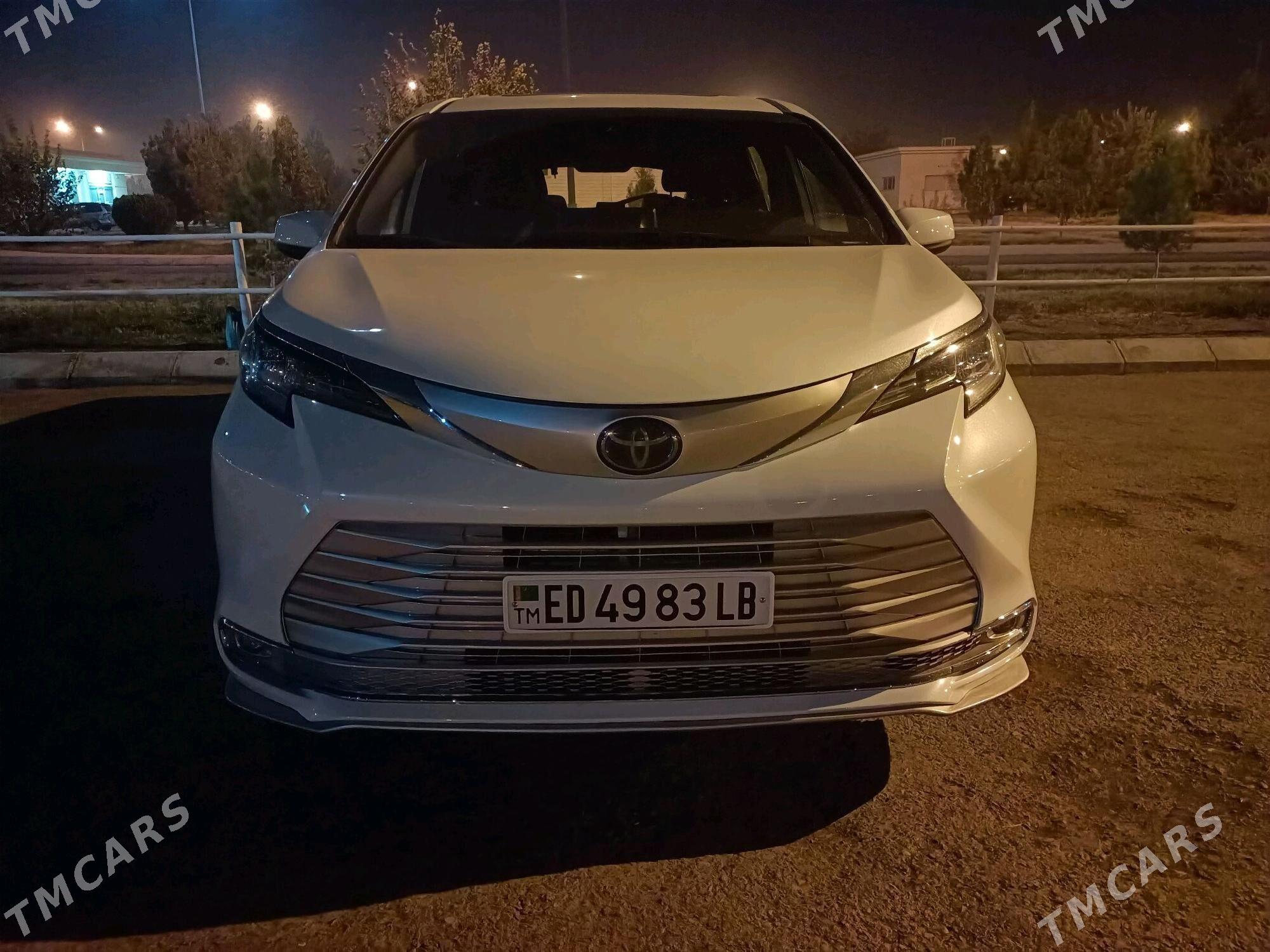 Toyota Sienna 2022 - 630 000 TMT - Туркменабат - img 2