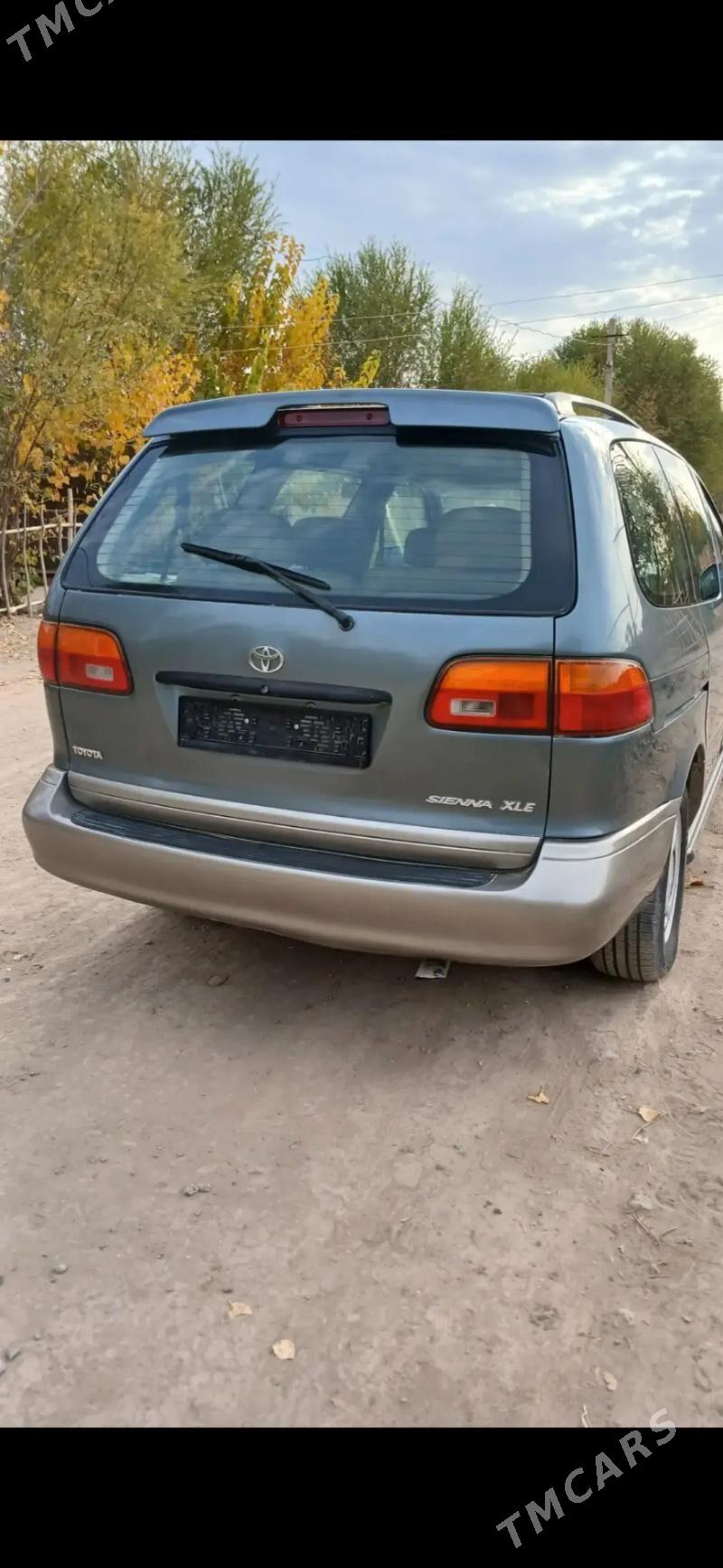Toyota Sienna 2000 - 200 000 TMT - етр. Туркменбаши - img 2