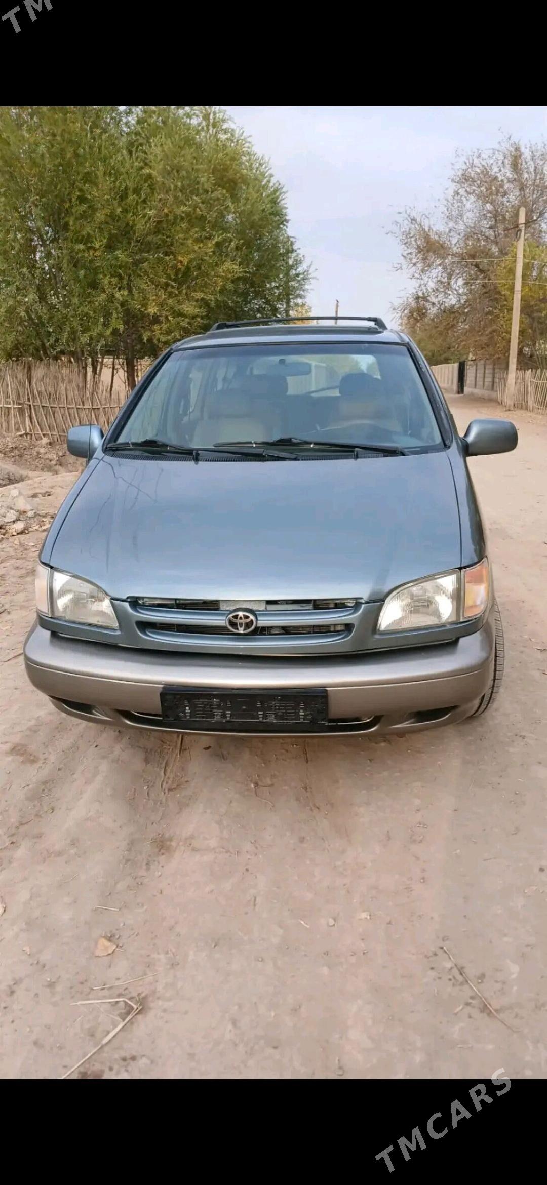 Toyota Sienna 2000 - 200 000 TMT - етр. Туркменбаши - img 5