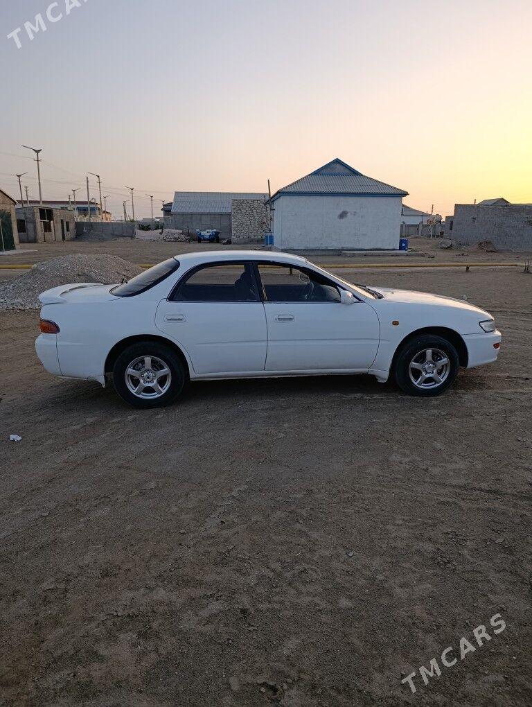 Toyota Carina 1994 - 50 000 TMT - Туркменбаши - img 2