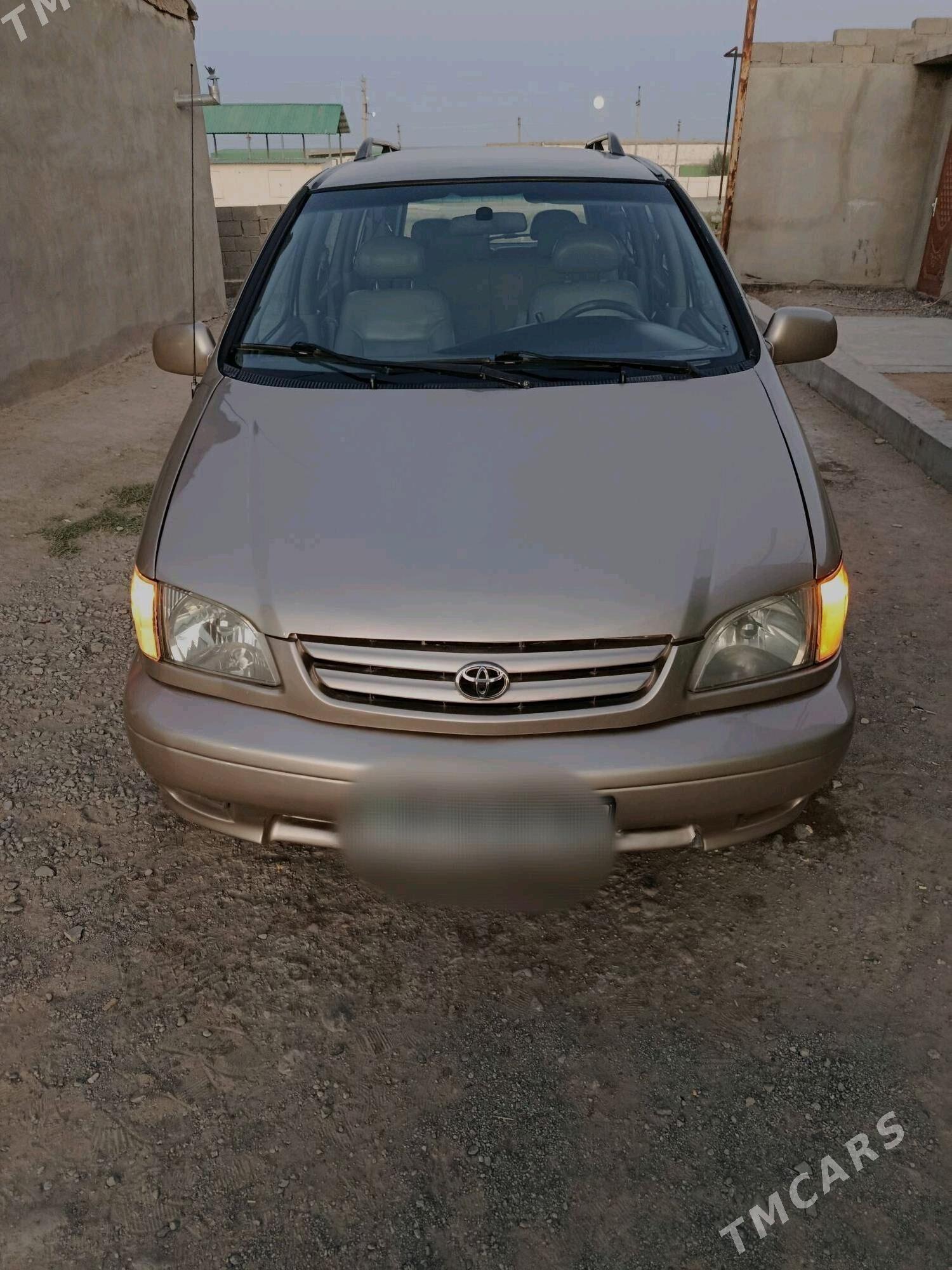 Toyota Sienna 2002 - 155 000 TMT - Ак-Бугдайский этрап - img 1